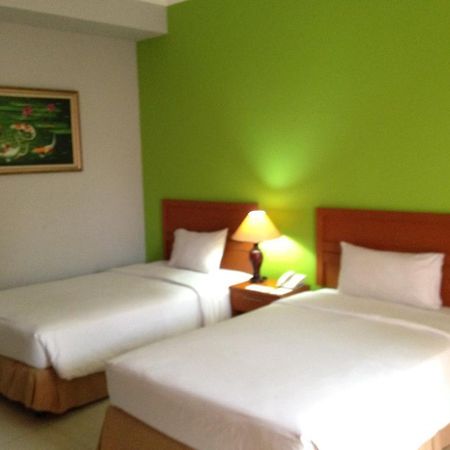 Town House Bukit Damai Indah Hotel Balikpapan  Exterior photo